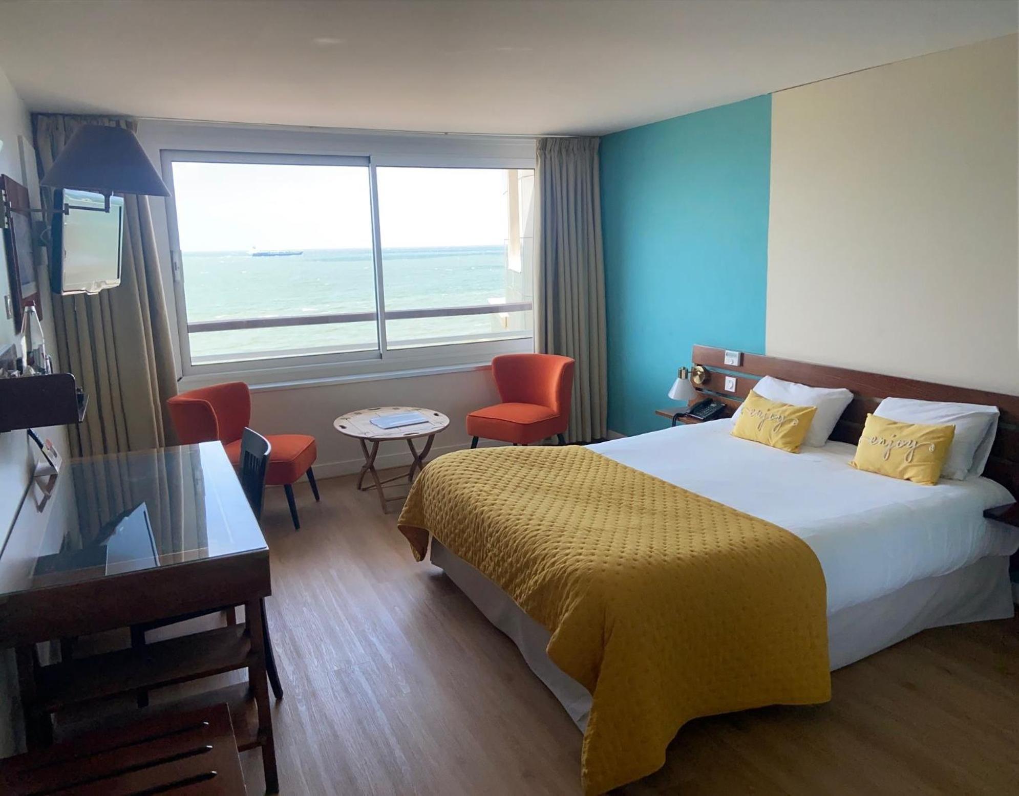 Logis Hotel - La Petite Rade Le Havre Bagian luar foto