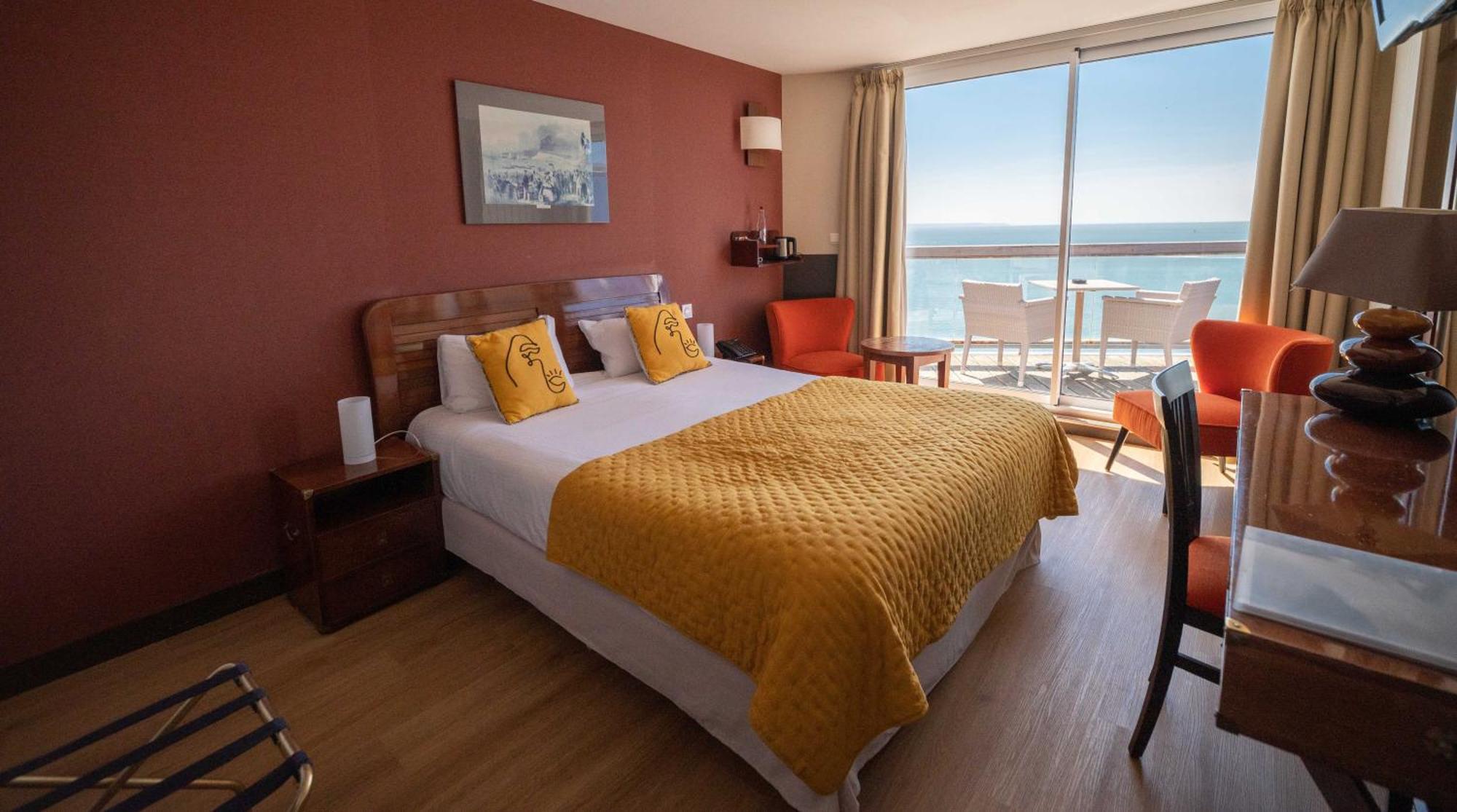 Logis Hotel - La Petite Rade Le Havre Bagian luar foto