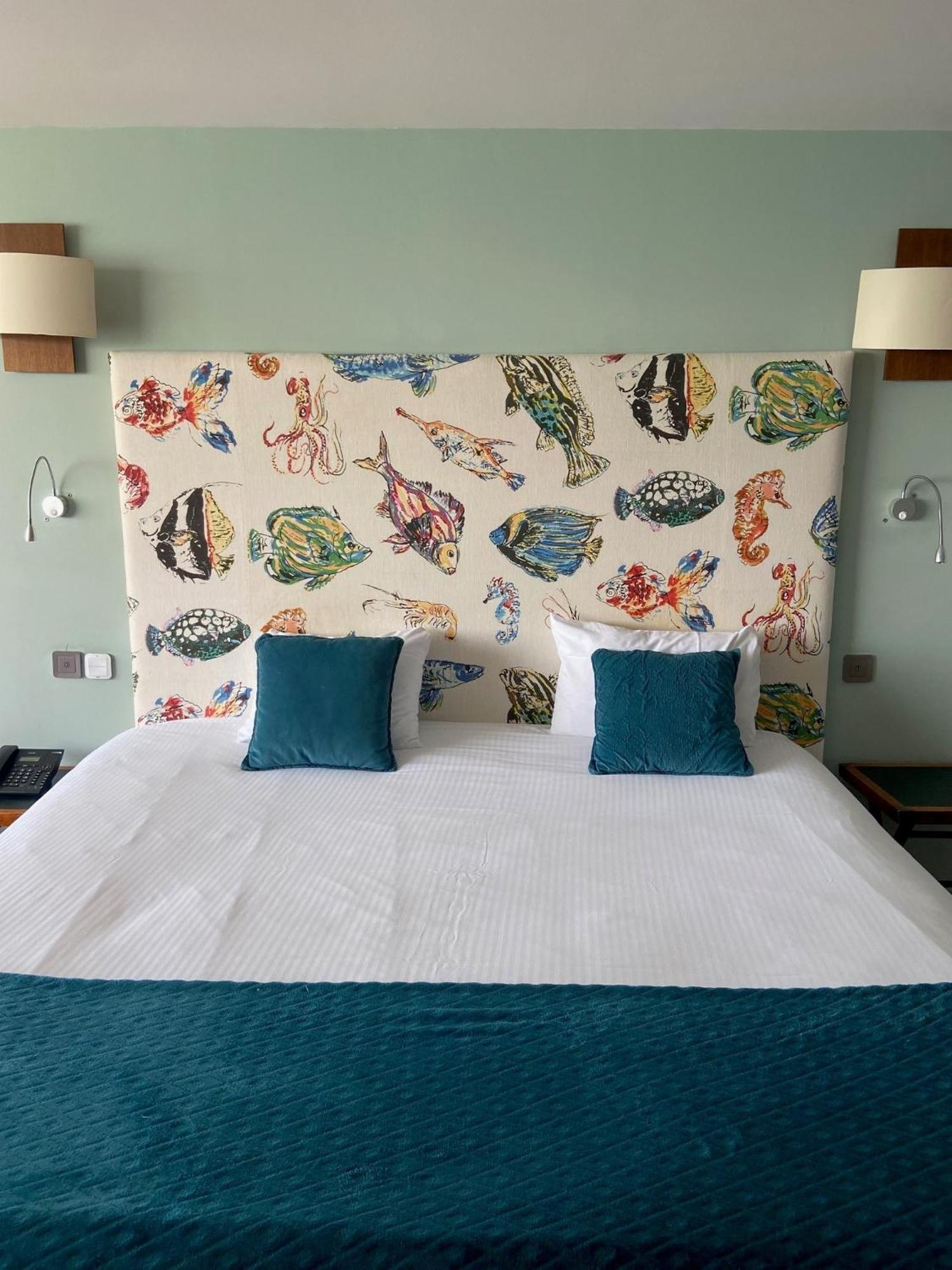 Logis Hotel - La Petite Rade Le Havre Bagian luar foto