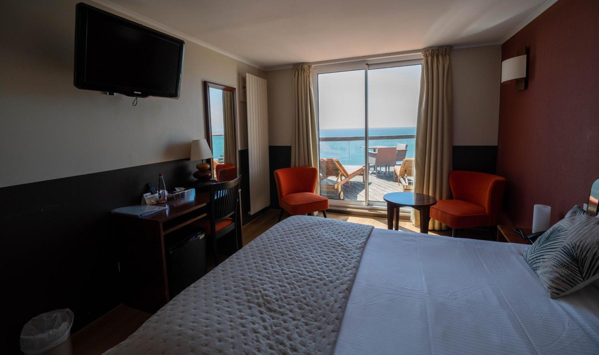 Logis Hotel - La Petite Rade Le Havre Bagian luar foto