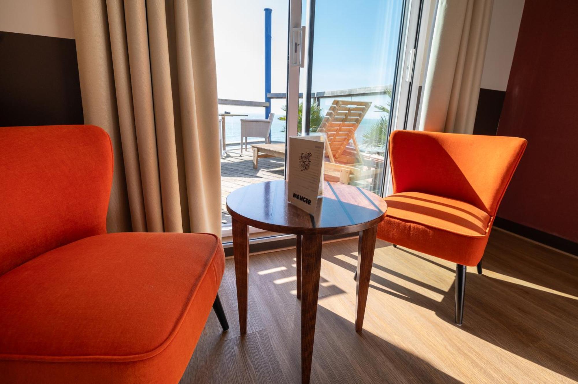 Logis Hotel - La Petite Rade Le Havre Bagian luar foto